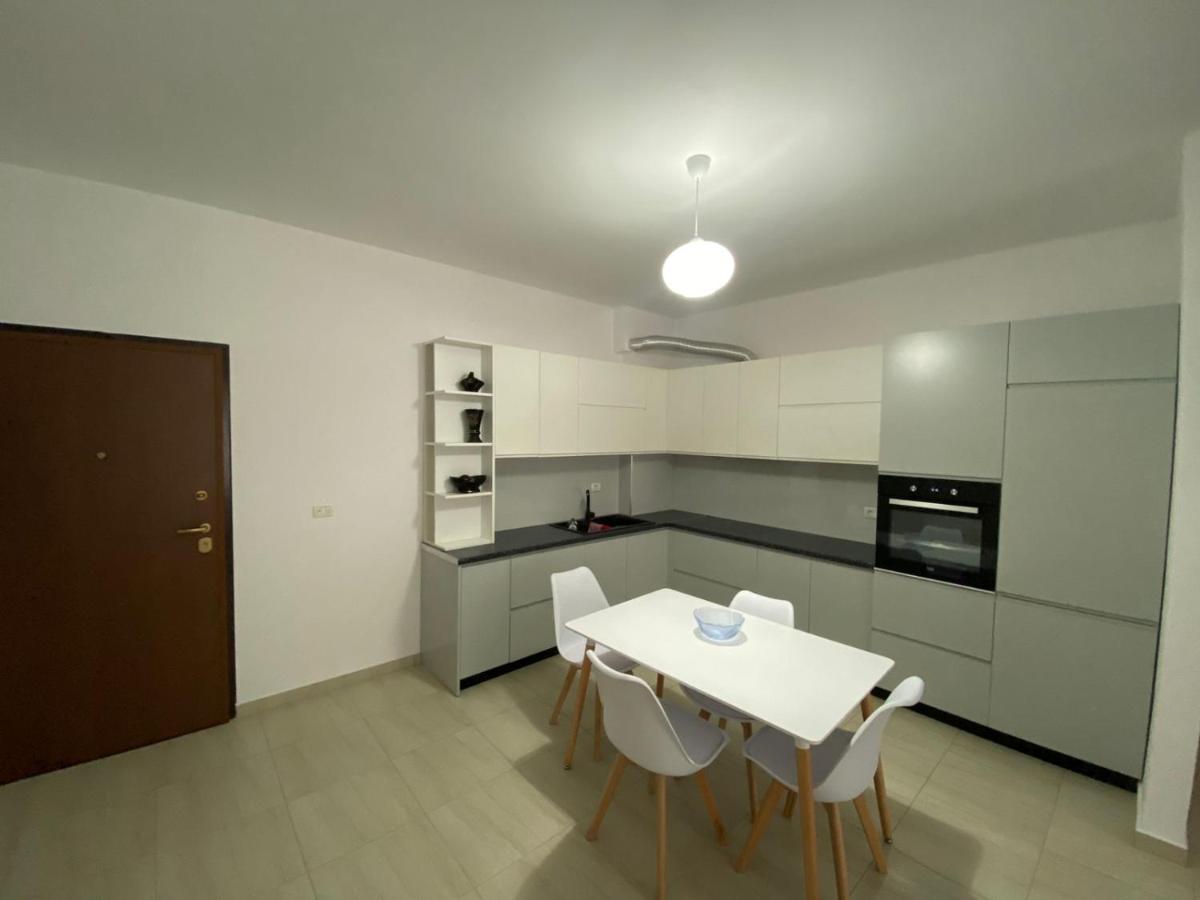 Vlora'S Apartment Exterior photo